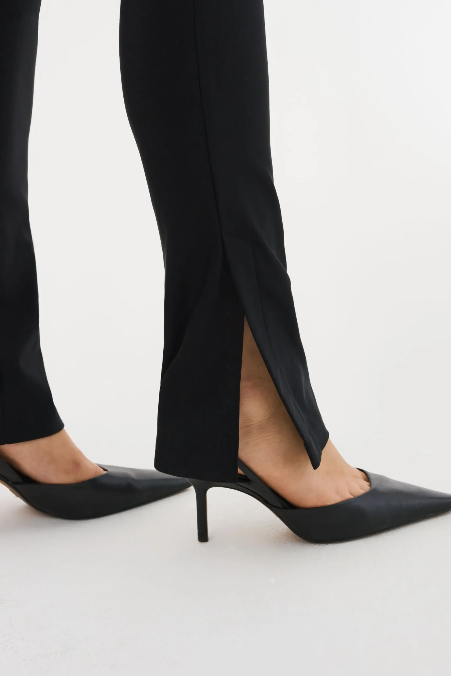 Shop LAMARQUE JADYN | Stretch Twill Pant Black
